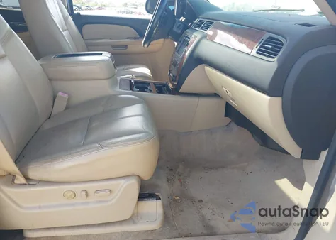 2008 Chevrolet Tahoe Ltz z USA, uszkodzony, nr VIN 1GNFK13068J182161